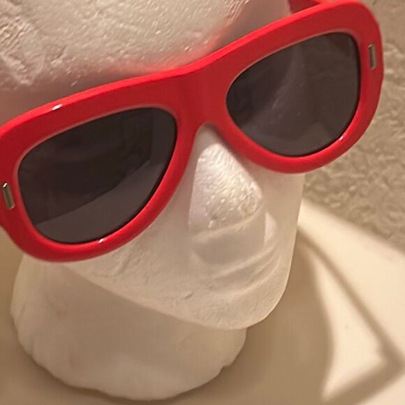 Ferragamo Wide Aviator Sunglasses Bright Red Full Rim Plastic Frame SF2029SE NEW